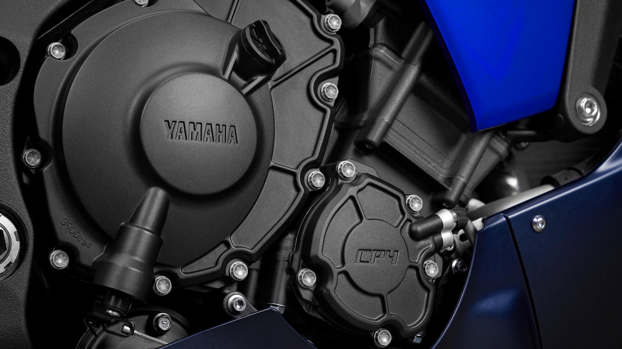 2022-Yamaha-YZF1000R1-EU-Detail-002-03