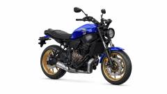 2024-Yamaha-XS700-EU-Historic_Blue-360-Degrees-001-03