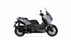 2025-Yamaha-XMAX125ASPH-EU-Ceramic_Grey-Studio-002-03
