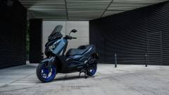 2023-Yamaha-XMAX125-EU-Icon_Blue-Static-001-03