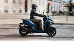 2022-Yamaha-MW155-EU-Petrol_Blue-Action-005-03