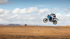 2025-Yamaha-XTZ700SPR-EU-Sky_Blue-Action-018-03